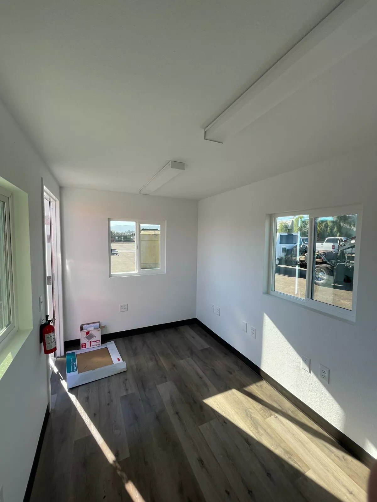 20 foot office in refurbished shipping container 20 foot office in refurbished shipping container