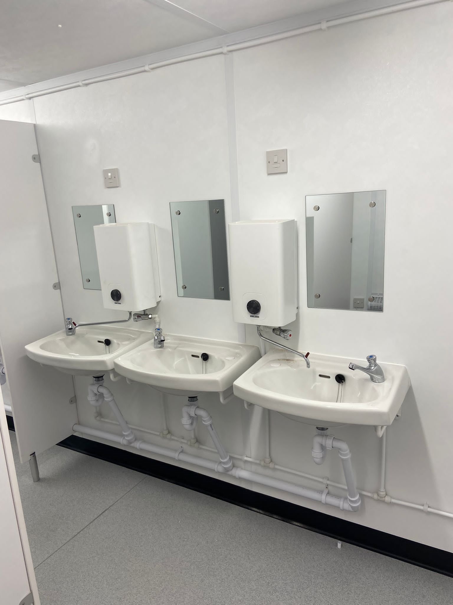 4+1 steel toilet cabin 20ft x 9ft 4+1 steel toilet cabin 20ft x 9ft